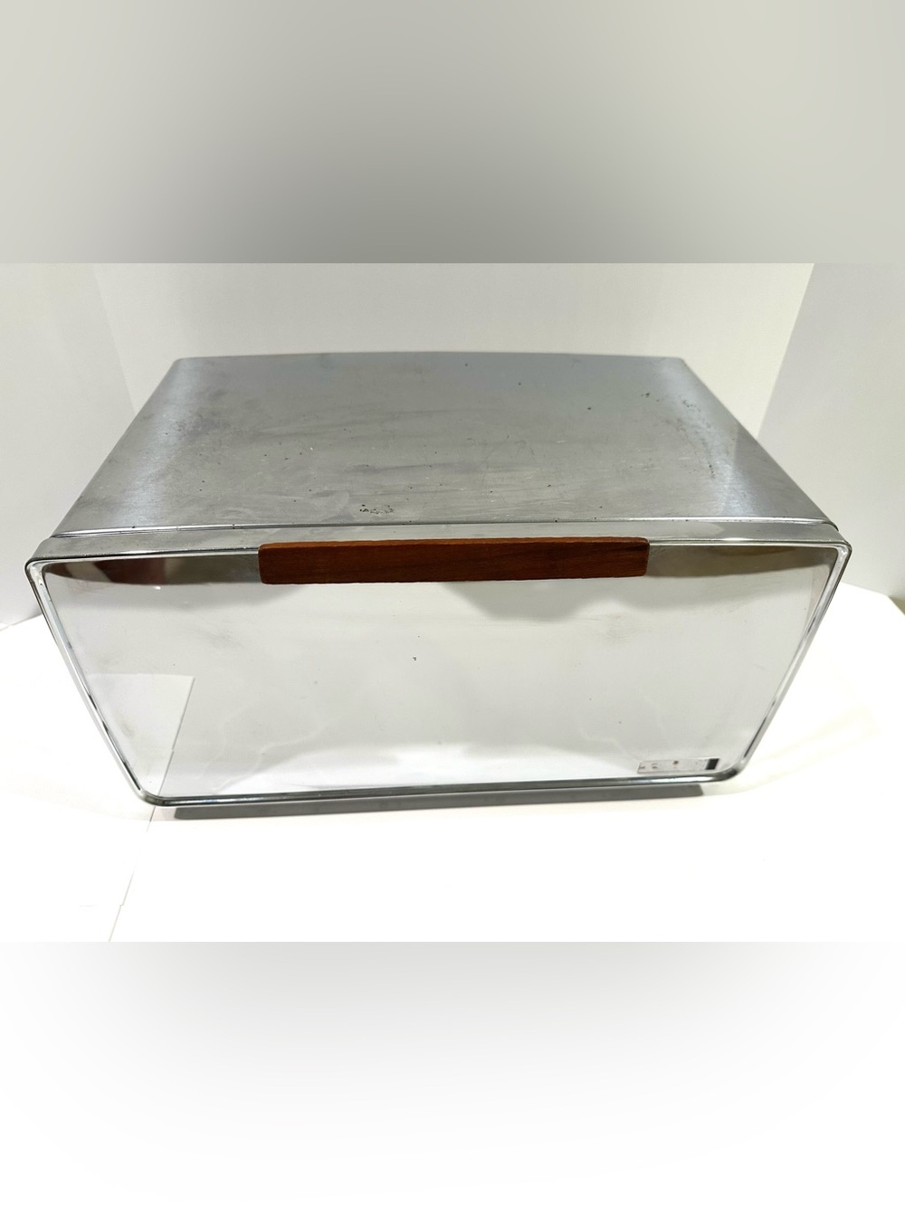 Vintage Retro Mid Century Chrome Lincoln Beauty Ware Bread Box Pie Shelf